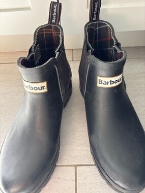 Barbour Black Chelsea-Style Rain & Snow Boots with Plaid Lining